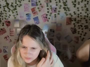 Cam for amelienjames