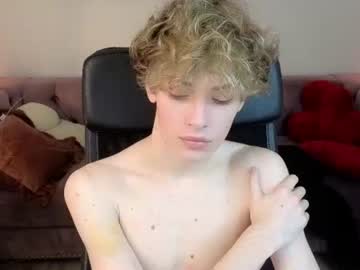 Cam for curly_twinkboy