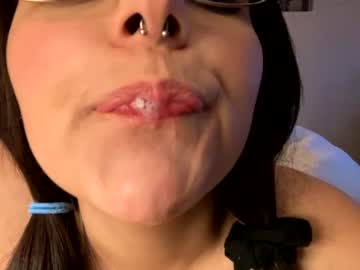 Cam for flwrqueen